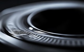 镜头盖设计如何兼顾防护性能、使用便捷性与轻量化需求？