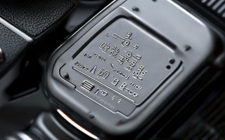 尼康相机底部编码是什么？藏着哪些关键信息？