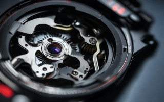 如何根据拍摄需求选择合适的光圈镜头？