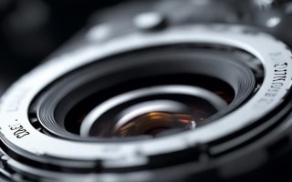 镜头焦距变化对对焦操作和成像效果有何具体影响？