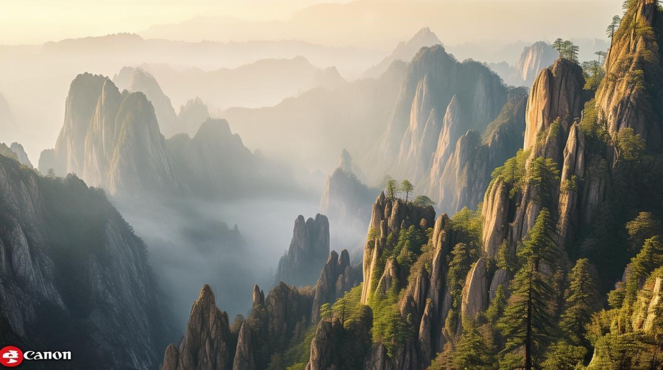 黄山拍风光大片，佳能相机哪款兼顾画质与便携性最合适？-第2张图片-辉镜摄影